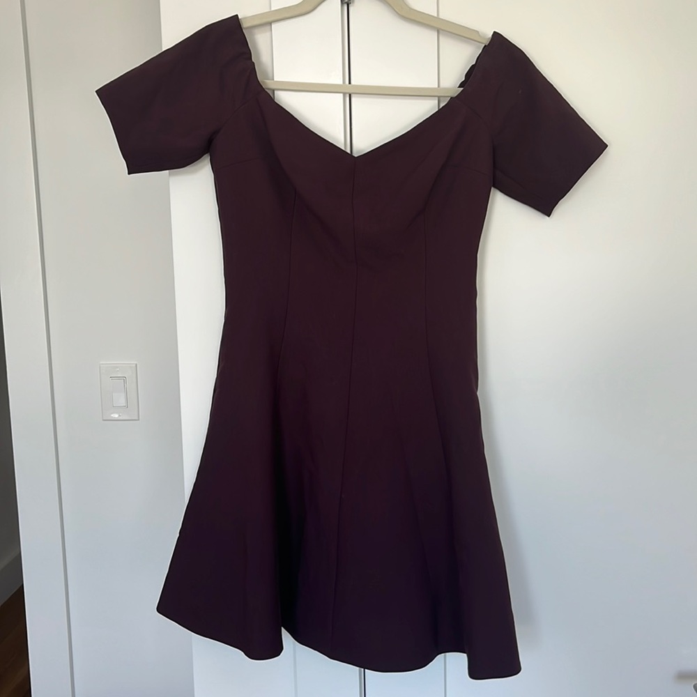 Cinq a sept maroon off-shoulder cocktail dress, size 6.